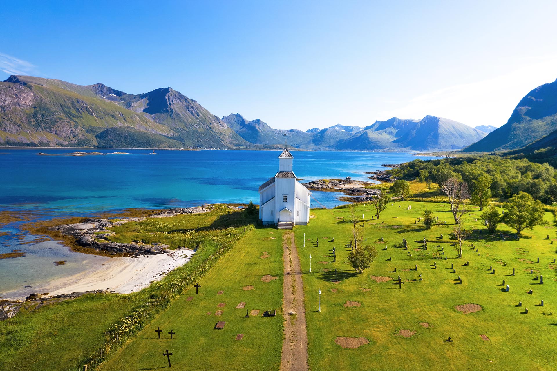 ギムソイ教会　ロフォーテン諸島の風景　ノルウェーの風景