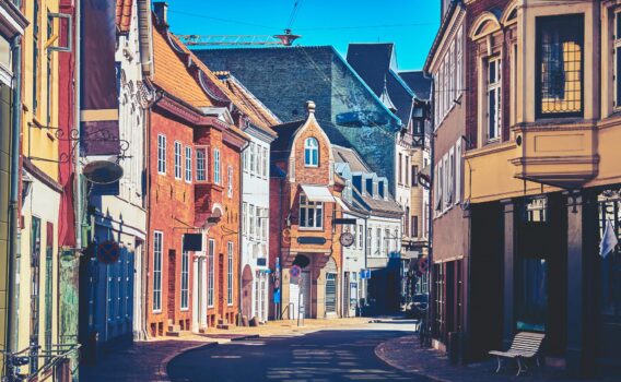 オーデンセの旧市街の美しい街並み　デンマークの風景