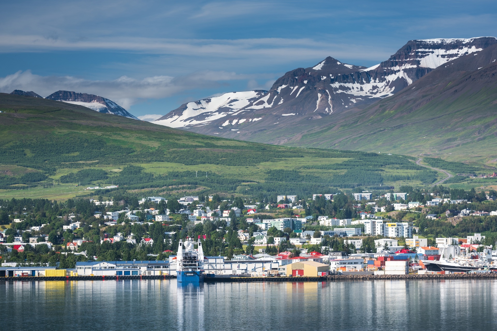 アークレイリの美しい風景　アイスランドの風景
