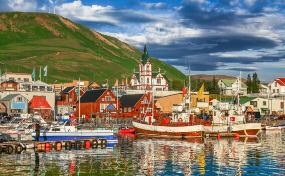 フーサヴィークの町並み　アイスランドの風景