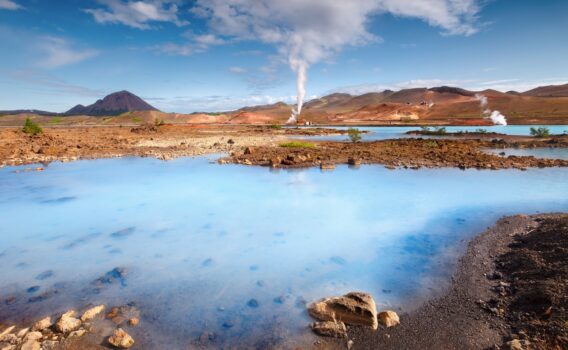 地熱発電所の風景　アイスランドの風景