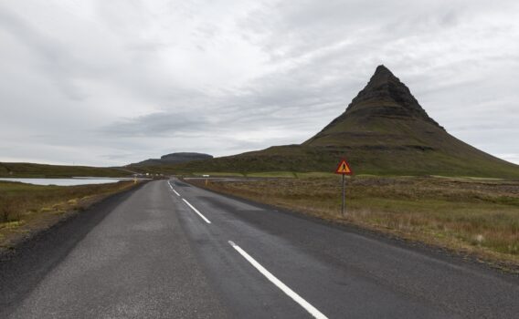 スナイフェルスネス半島の風景　アイスランドの風景