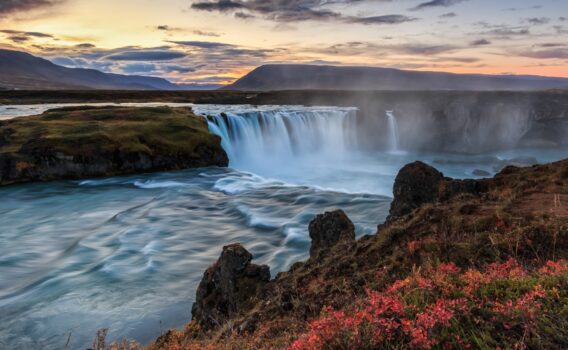 ゴーザフォス　アイスランドの風景