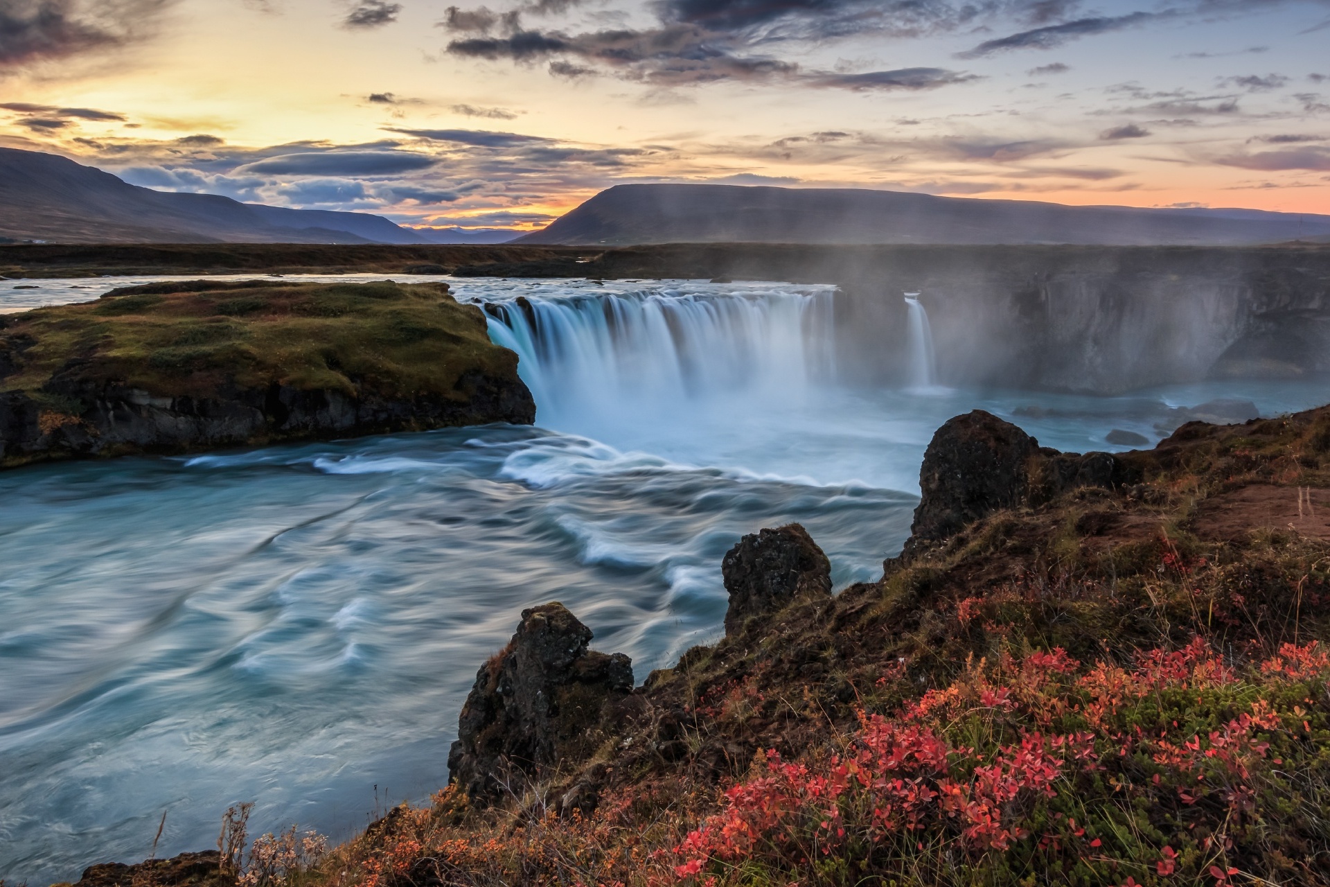 ゴーザフォス　アイスランドの風景