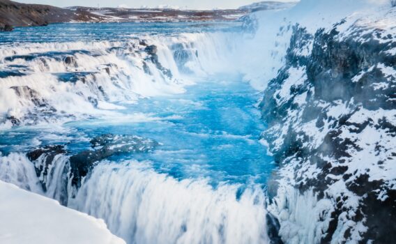 冬のグトルフォス　アイスランドの風景