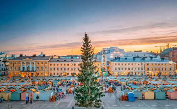 ヘルシンキのクリスマス風景　フィンランドの冬の風景