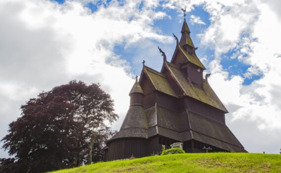 ホッペルシュタ・スターヴ教会　ノルウェーの風景