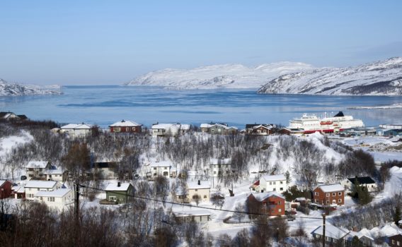 キルケネスの風景　ノルウェーの冬の風景