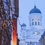 ヘルシンキ大聖堂とクリスマスの装飾　フィンランドの冬の風景