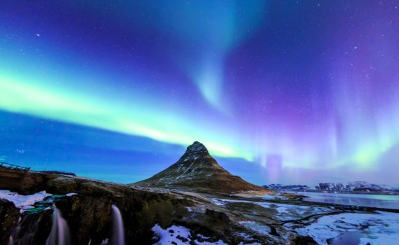 アイスランドのオーロラの風景　アイスランドの風景