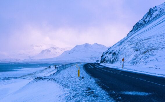 冬のスナイフェルス半島　アイスランドの風景
