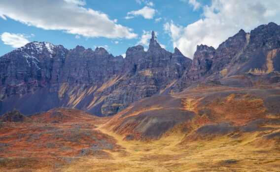 アイスランドの山岳風景　アイスランドの絶景