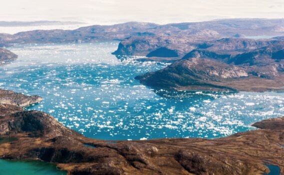 ナルサルスアク近くの風景　グリーンランドの風景
