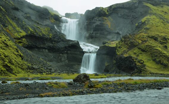 オゥファィルフォス　アイスランドの風景