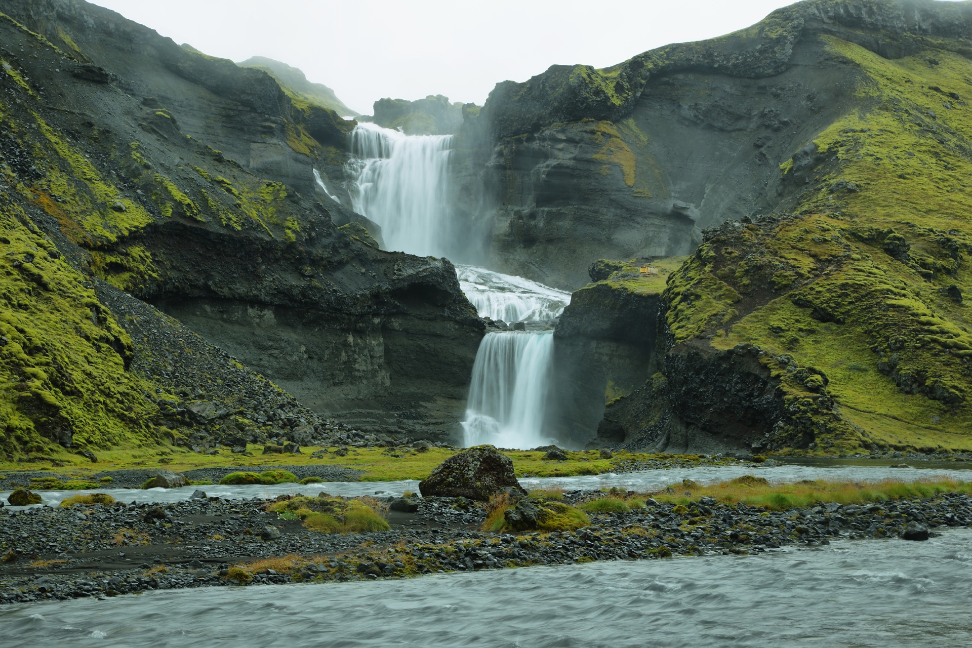 オゥファィルフォス アイスランドの風景 - 毎日更新！ 北欧の絶景をお届けします hokuo-guide.com's ~北欧の風景~