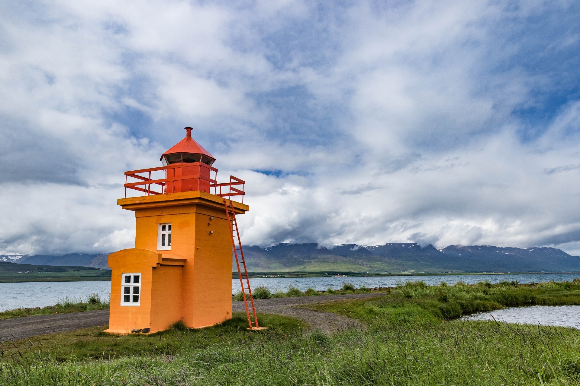 アークレイリの灯台　アイスランドの風景