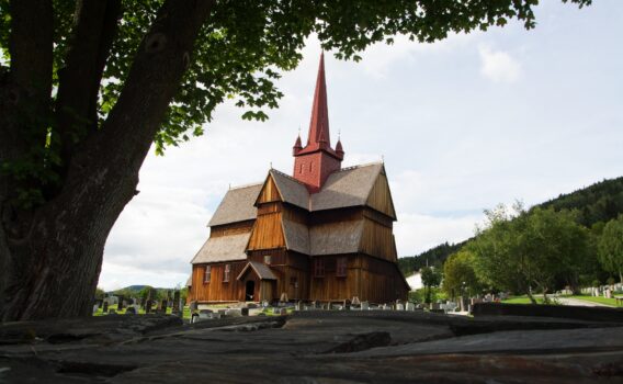 リンゲブ・スターヴ教会　ノルウェーの風景