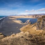 ディルホゥラエイ半島のブラックサンドビーチ　アイスランドの風景
