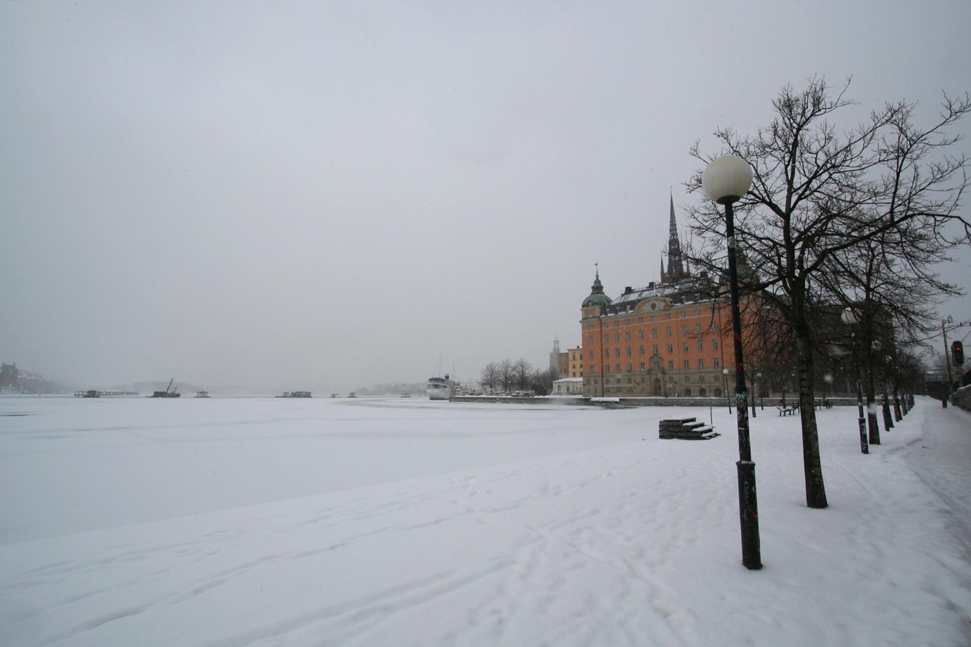 雪の舞う二月のストックホルムの風景　スウェーデンの冬の風景