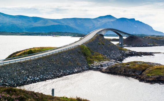 ストルセイスネ橋　ノルウェーの風景