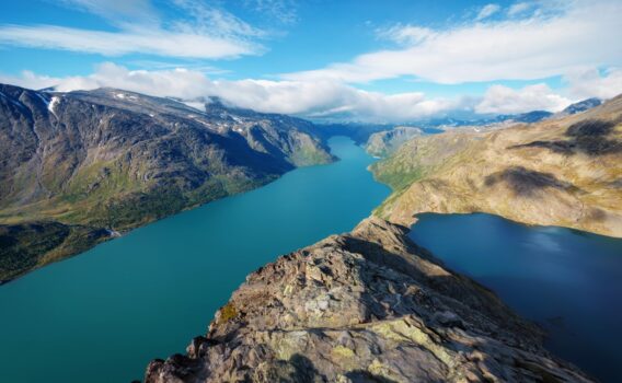 ヨトゥンヘイム　ベッセゲンの絶景　ノルウェーの風景