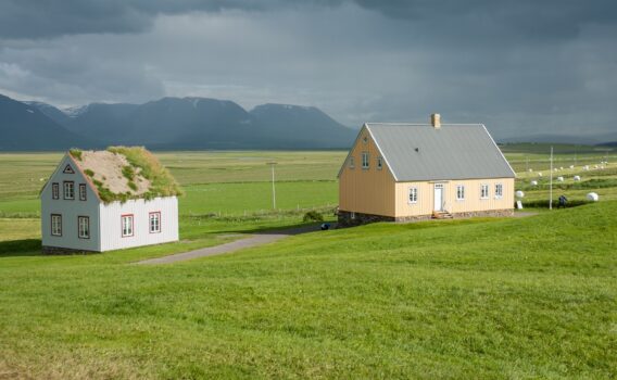 アイスランドの農家　アイスランドの風景