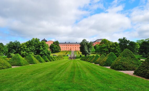 ウプサラ植物園とウプサラ城　スウェーデンの風景