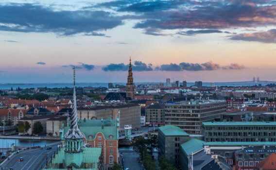 夕暮れのコペンハーゲン　デンマークの風景