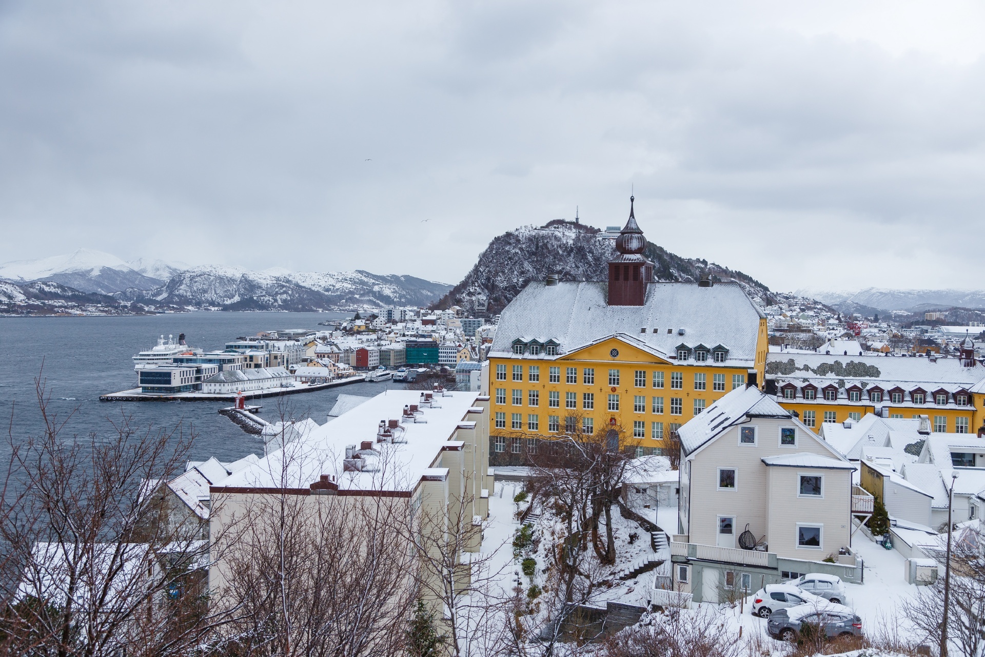オーレスンの冬の風景　ノルウェーの風景