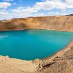 クラプラ火山のヴィティのクレーター　アイスランドの風景