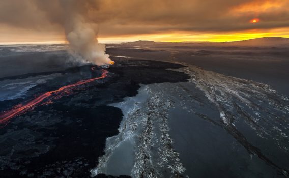 火山の国　アイスランド