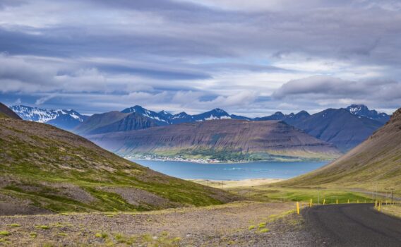 ウェストフィヨルドの風景　アイスランドの風景