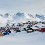 冬のタシーラク　グリーンランドの風景