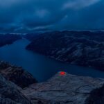 夜のプレーケストーレンとリーセフィヨルド　ノルウェーの風景