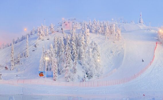 フィンランドのスキー場　フィンランドの冬の風景