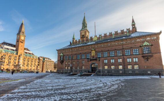コペンハーゲン市庁舎のファサード 　デンマークの風景