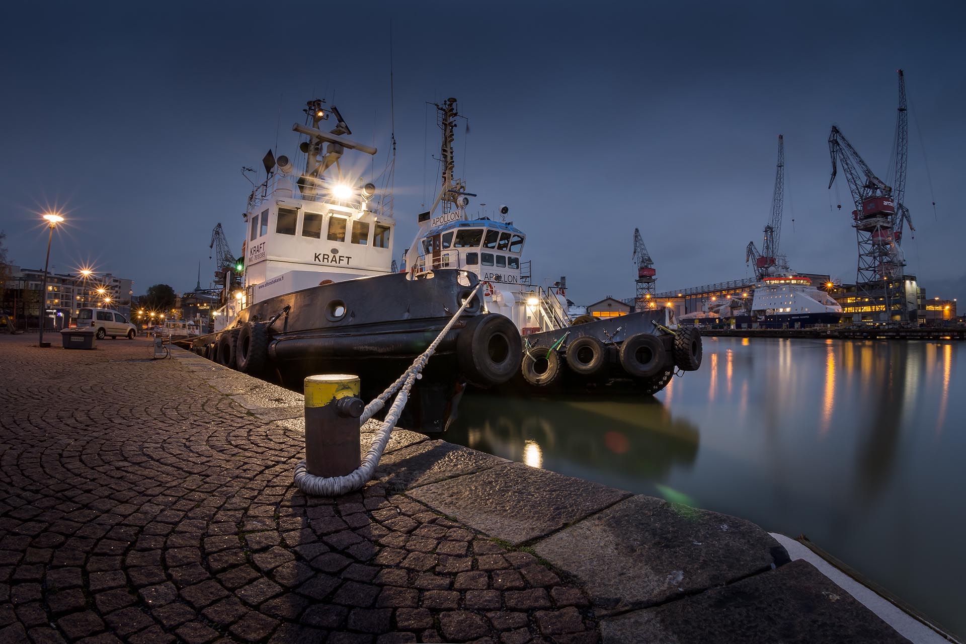 夜の港の風景　フィンランドの風景