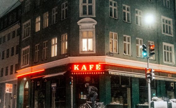 冬の夜のコペンハーゲン　デンマークの冬の風景