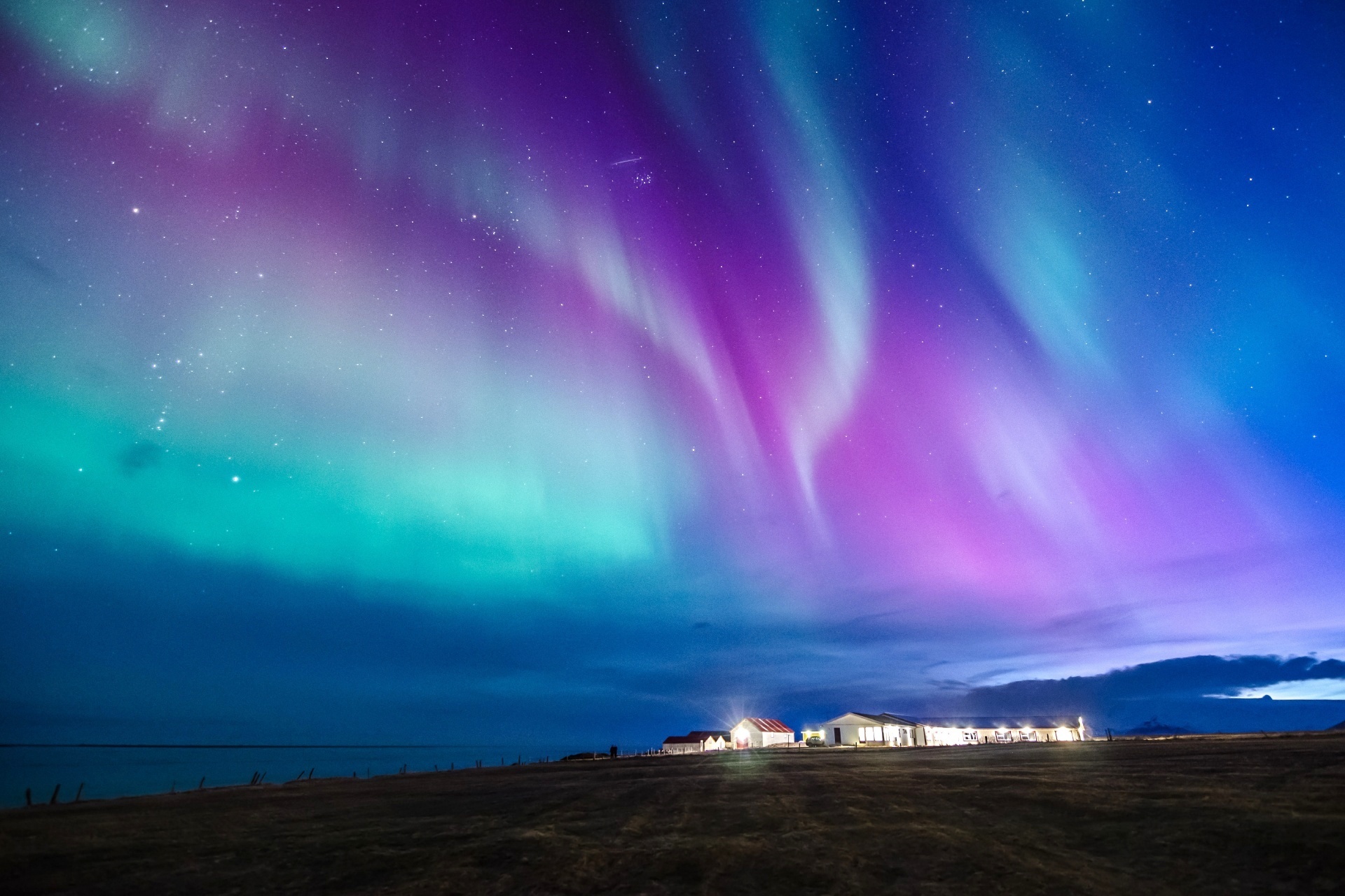 アイスランドのオーロラの風景　アイスランドの風景