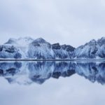 ヴェストラホルン山　アイスランドの冬の風景