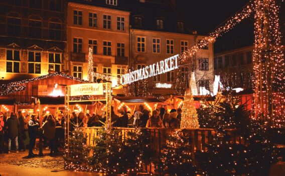 クリスマスシーズンのコペンハーゲン　デンマークの風景