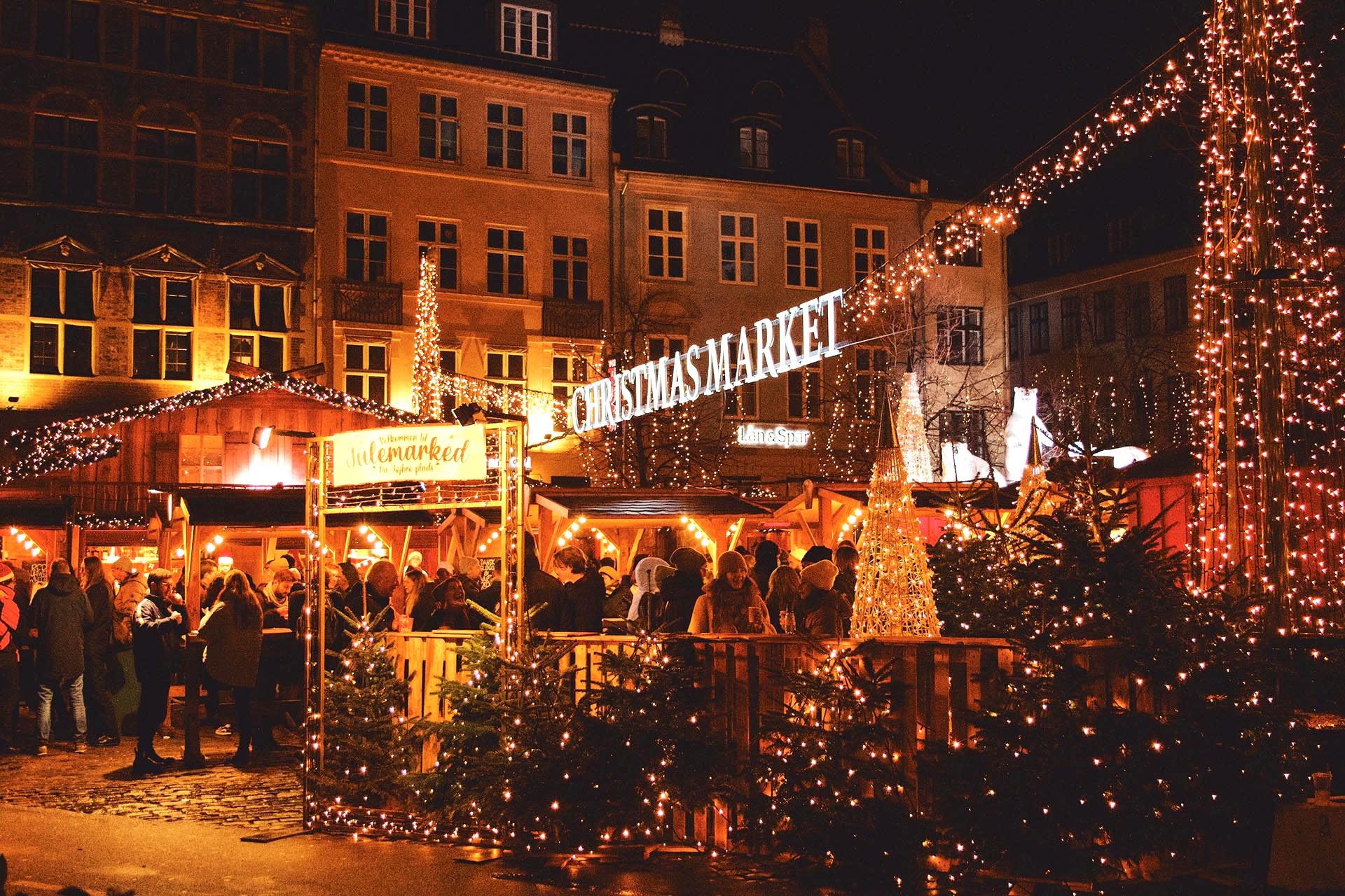 クリスマスシーズンのコペンハーゲン　デンマークの風景